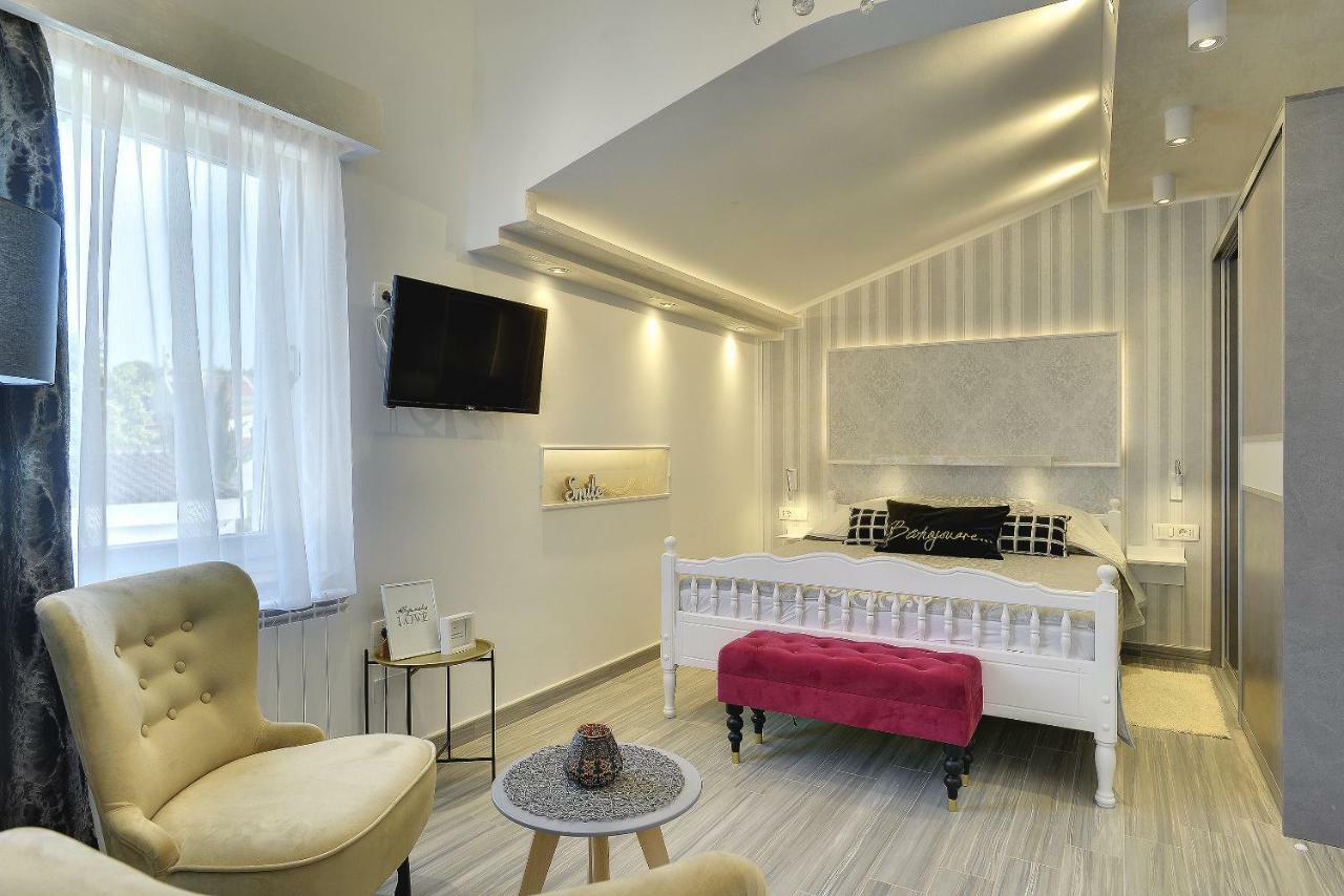 Apartments Zanetti 2 Pula Bagian luar foto