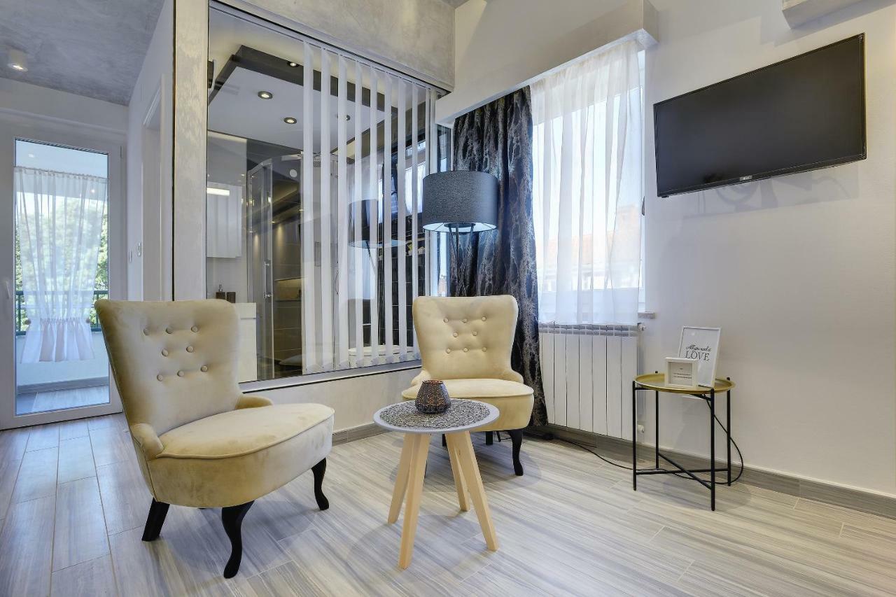 Apartments Zanetti 2 Pula Bagian luar foto